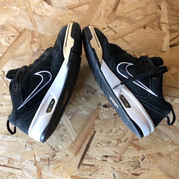 Nike Air Size 9 Black & White Laced - Picture 5 of 5